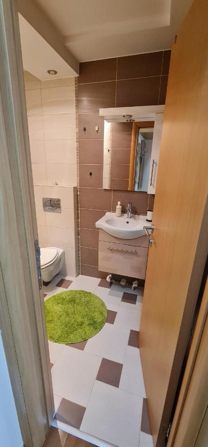 Design Business Lux 4 Star 