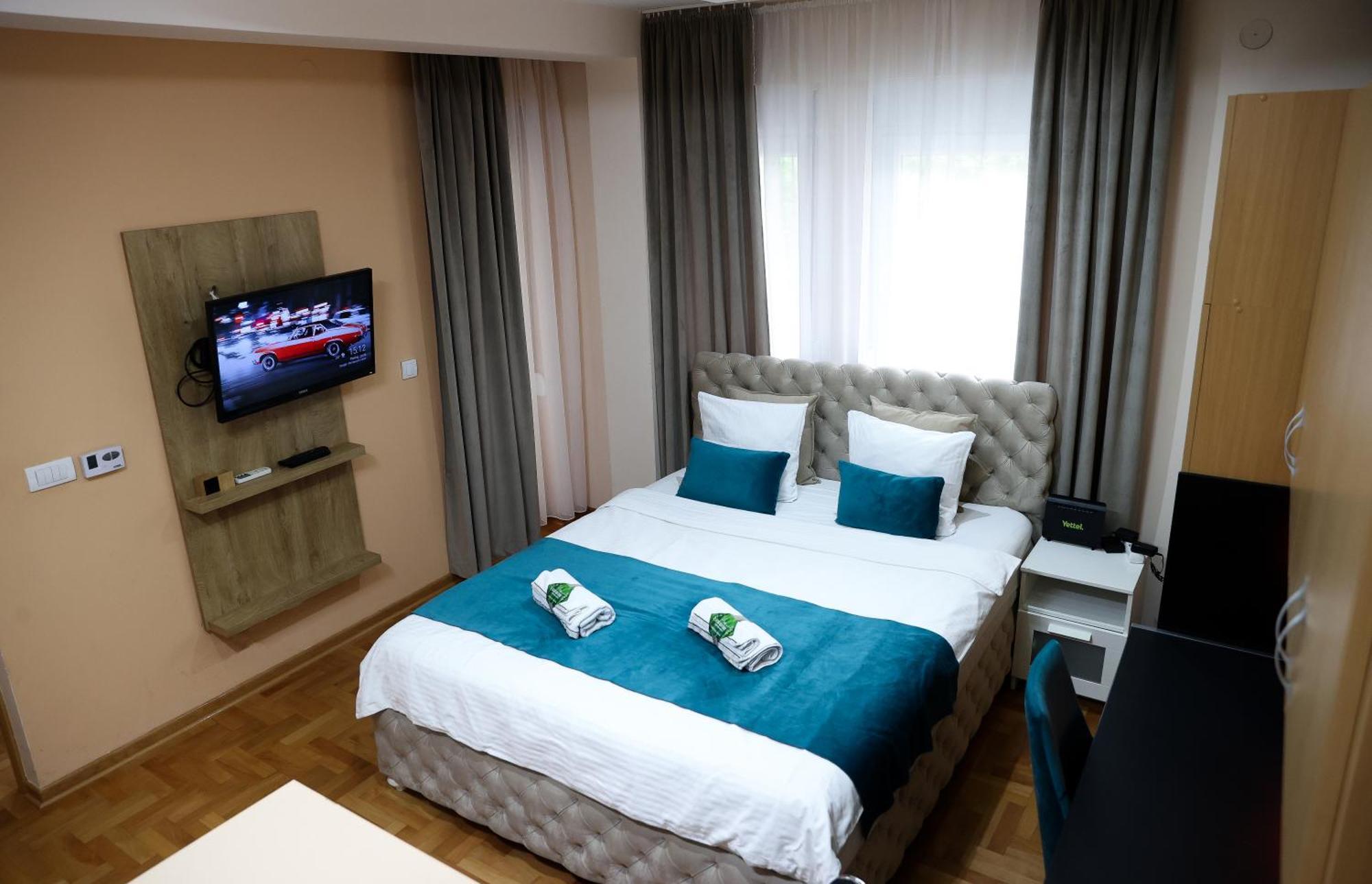 Design Business Lux 4 Star 